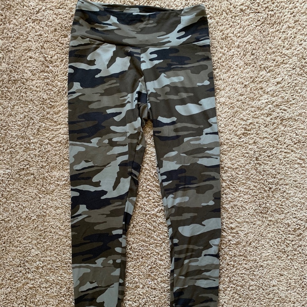 Camo leggings from express! Make an offer!!!